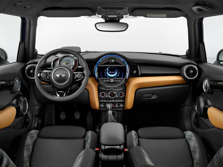  Mini Cooper S 5-Door Seven 2016 года  (фото 11 из 15)
